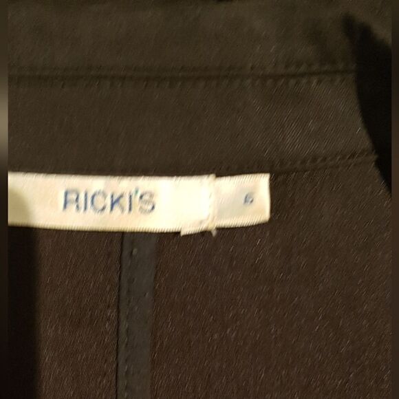 RICKI'S *NWOT* CLASSIC  Black Fitted 3/4 Sleeve Jacket Blazer STUNNING. Size 6. - Picture 2 of 14
